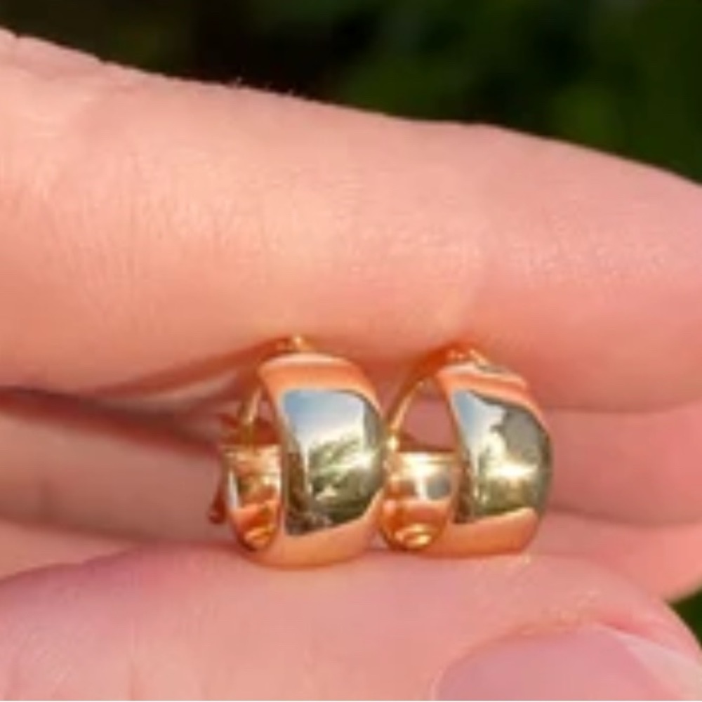 14k gold huggie hoops